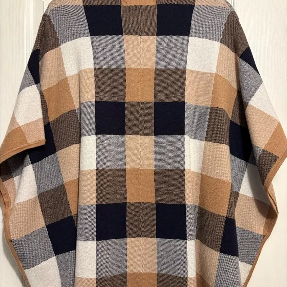 NWT! TAHARI Navy and Tan Plaid Sweater Poncho, S/M - Picture 7 of 8